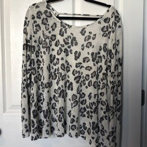 Open-back Leopard Print Lightweight Sweater
